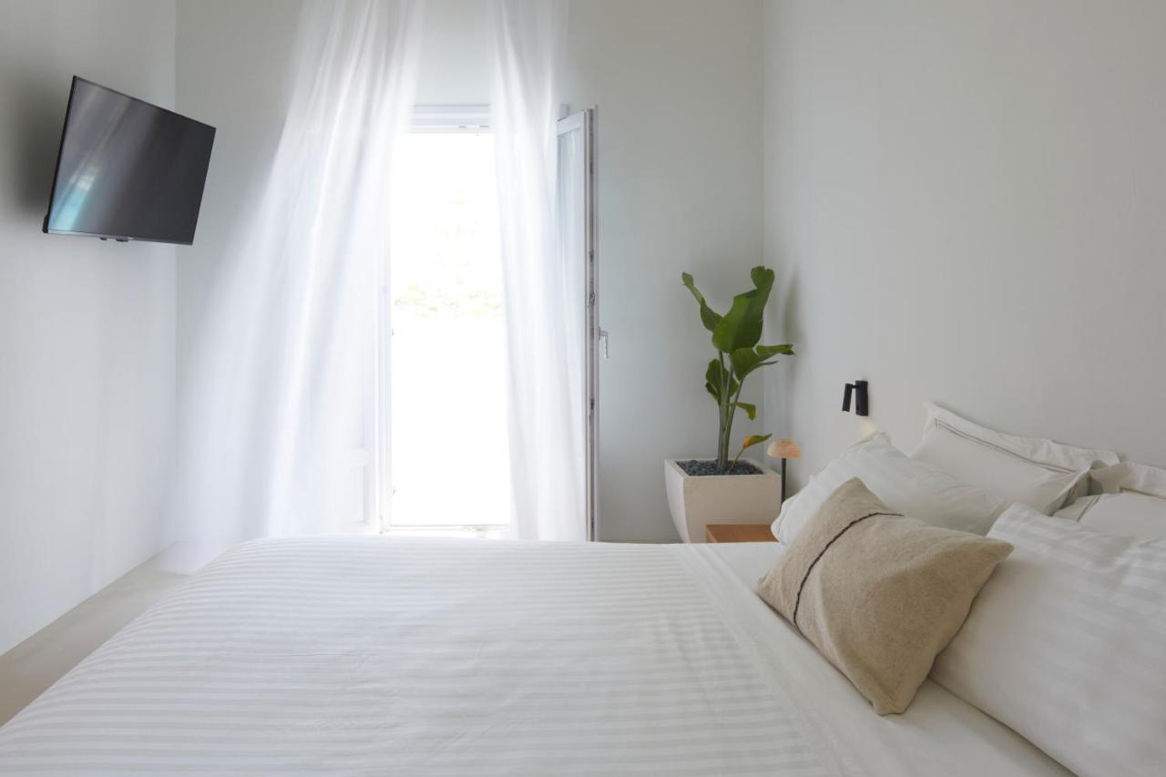 Orabel Suites Santorini (Adults Only) Playa de Perivolos Exterior foto